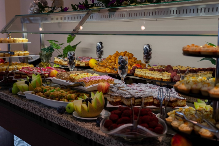 Храна и коктейли